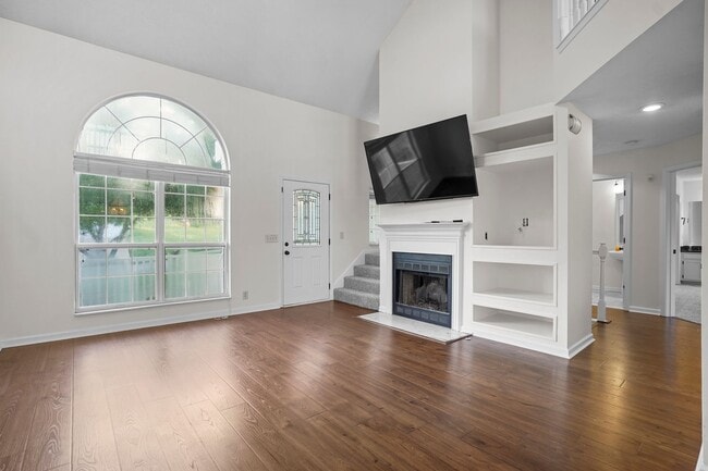Foto del edificio - 114 Waters Edge Ln