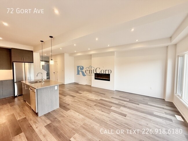 Building Photo - 72 Gort Ave