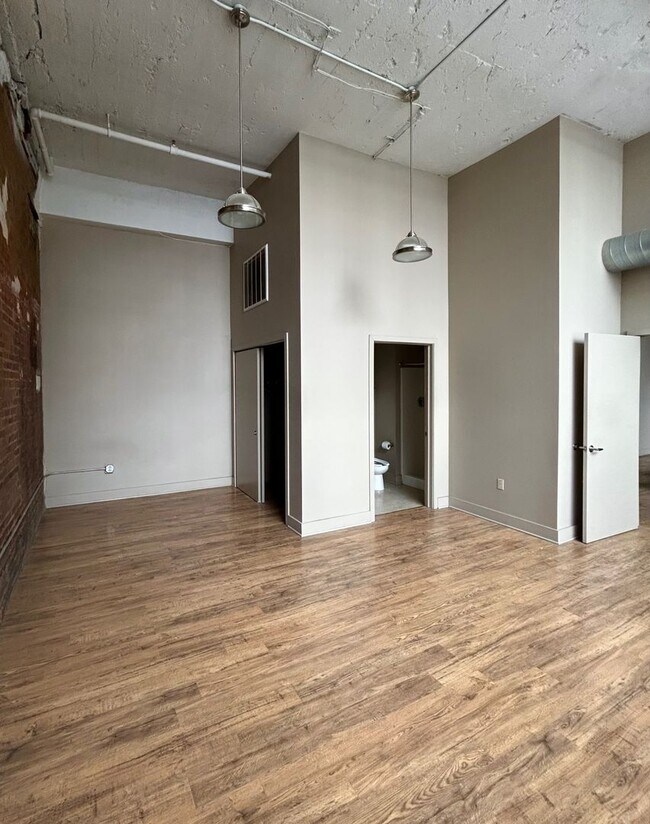 Interior Photo - 2320 Lofts