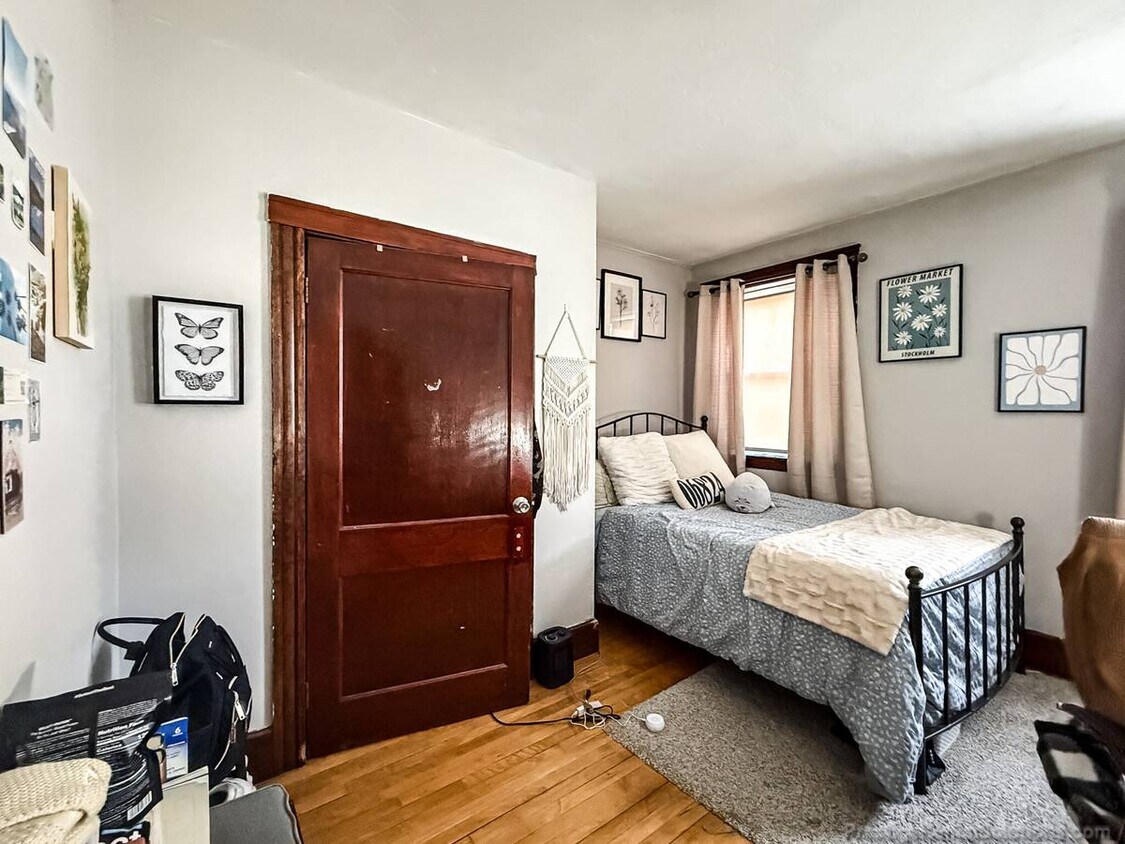 Foto principal - 153 Cypress St