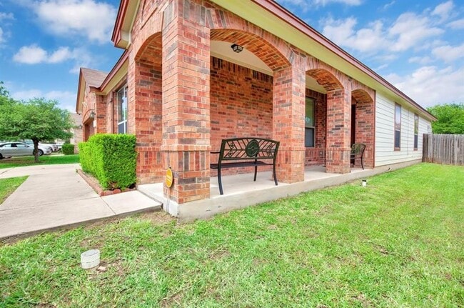 Foto del edificio - 1721 E Mesa Park Dr