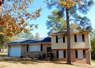 Building Photo - 1113 Oakstone Dr