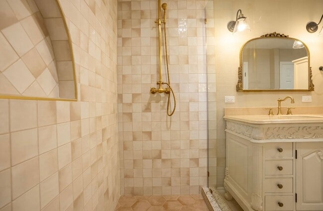 Foto del edificio - 3219 Sumac Rd