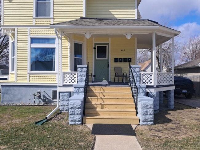 Building Photo - 502 Wilson St