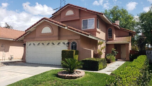 Building Photo - 3976 Klamath River Dr