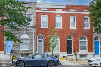 Building Photo - 226 S East Ave