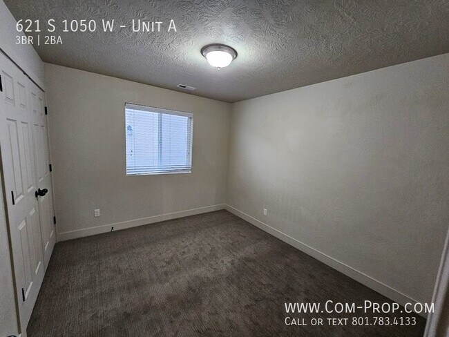 Building Photo - 3 Bedroom 2 Bath Single Level Unit in PG f...