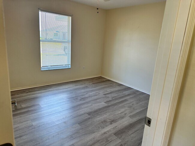 Building Photo - 11151 Pendleton Ave