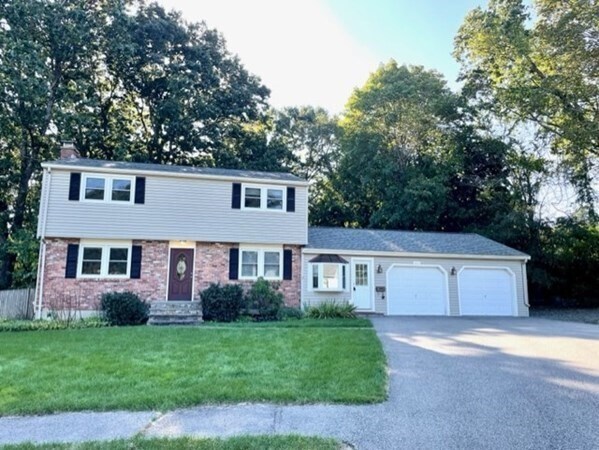 Foto principal - 12 Dover Cir