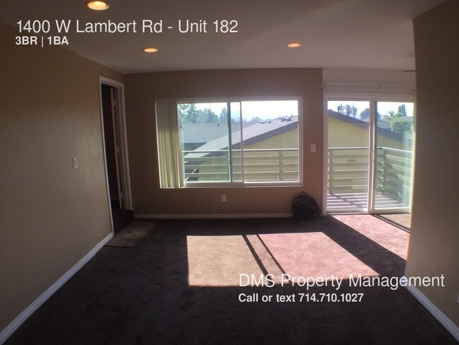 Foto del edificio - 1400 W Lambert Rd