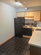 Building Photo - 1 Pinehurst Ct