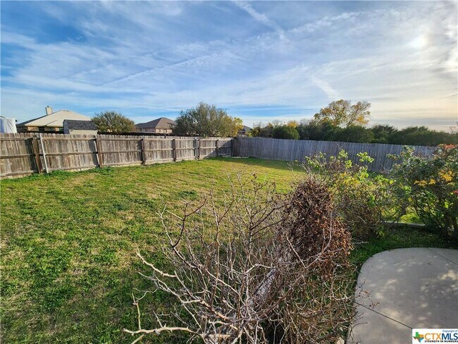 Building Photo - 4304 Lauren MacKenzie Dr