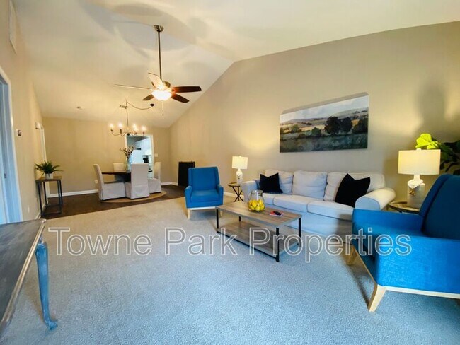 Foto del edificio - 326 Greendale Pl