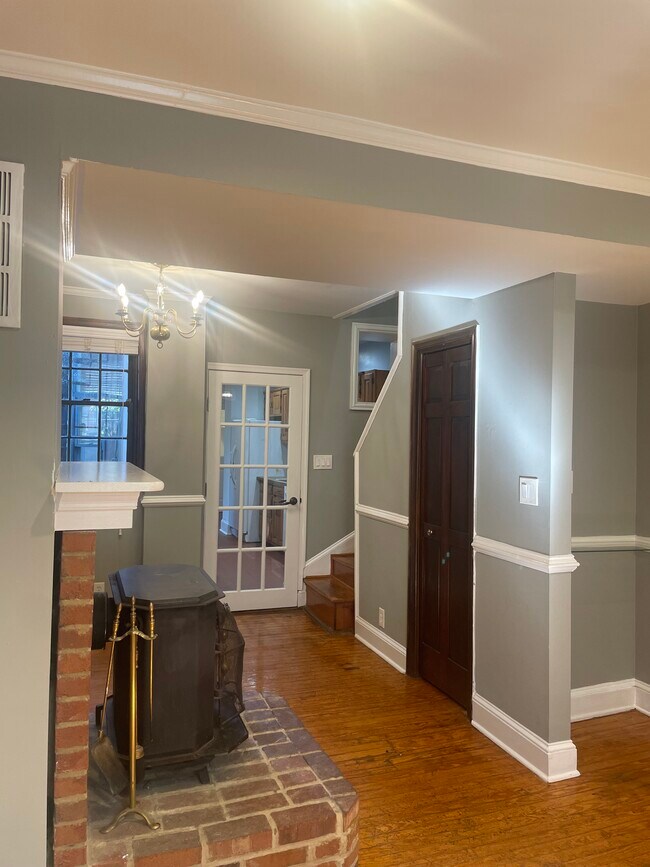 Foto del edificio - 704 S Bethel St