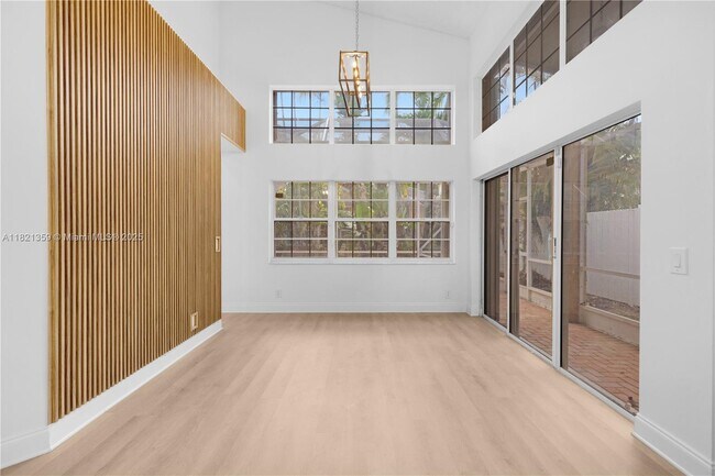 Foto del edificio - 1525 Seabay Rd