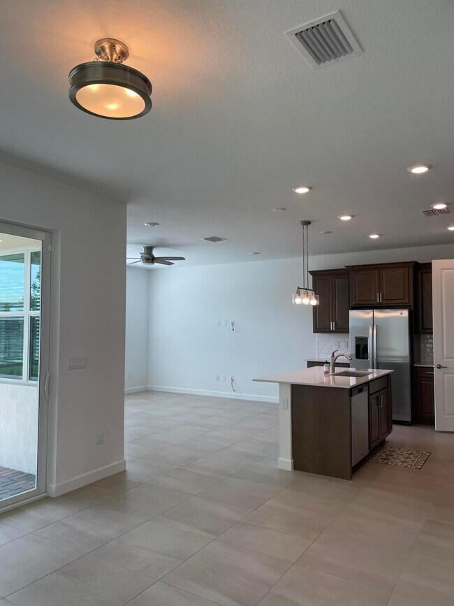 Foto del edificio - 1535 Verawood Ln