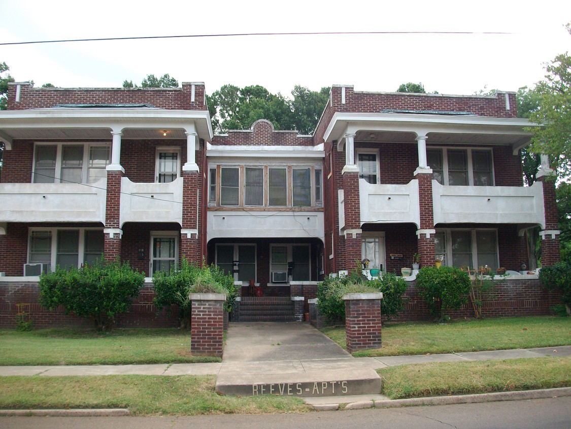 Primary Photo - 701 N Jefferson Ave