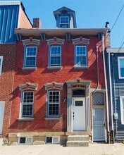 Building Photo - 1107 Sarah St