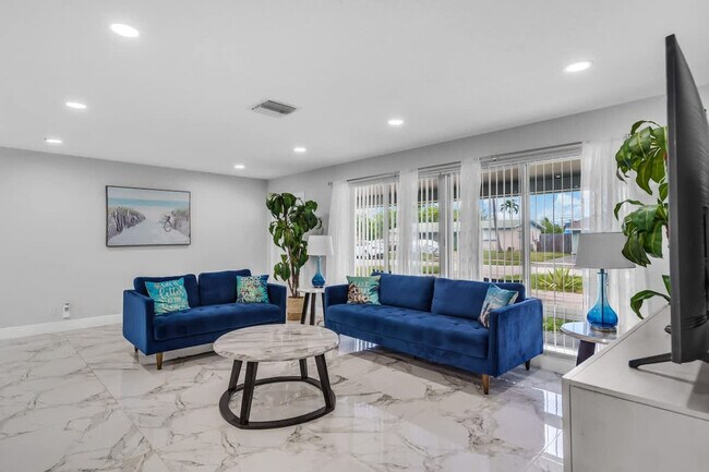 Foto del edificio - 340 SE 3rd Ct