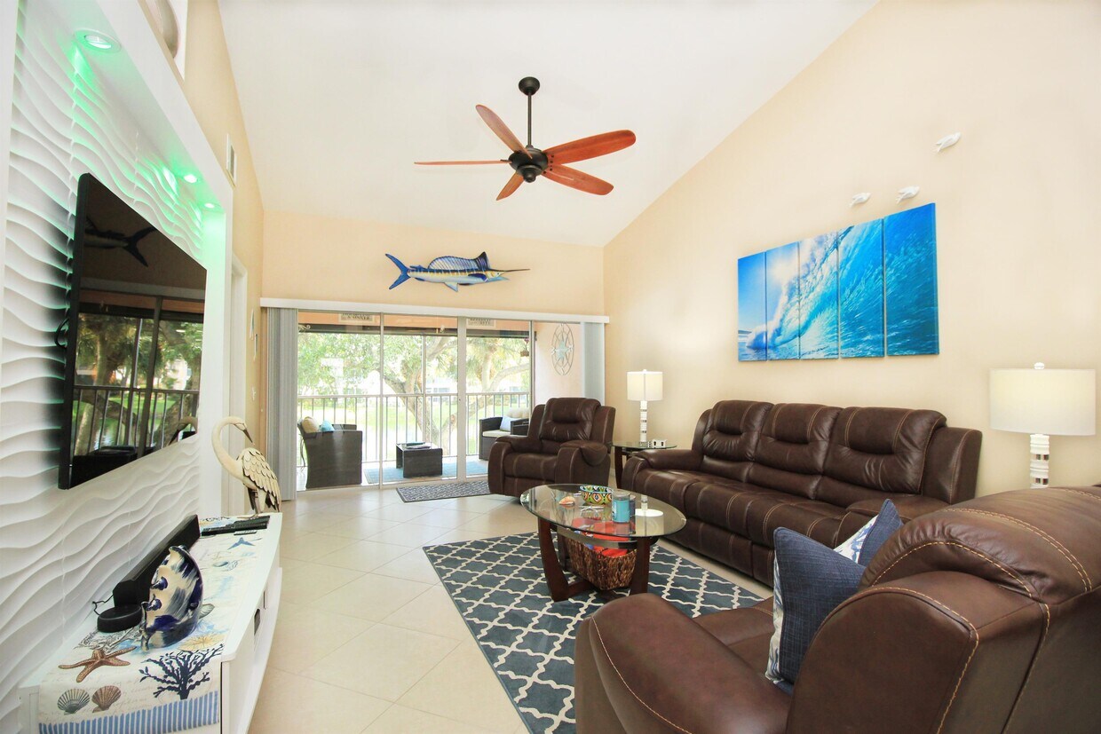 760 Wiggins Lake Dr, Naples, FL 34110 Townhome Rentals in Naples FL