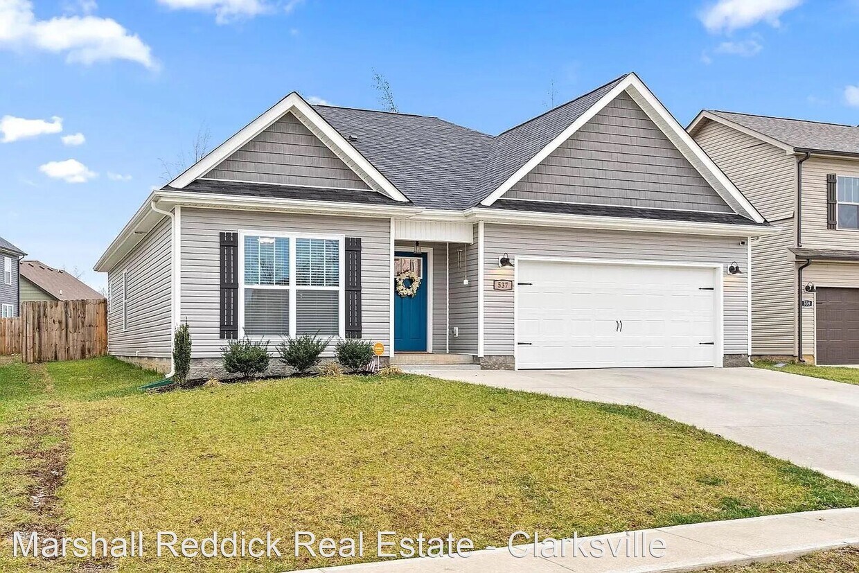 3 br, 2 bath House 537 Medallion Circle House Rental in Clarksville