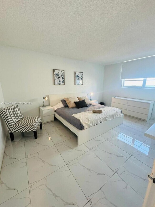 Foto del edificio - 3901 S Ocean Dr