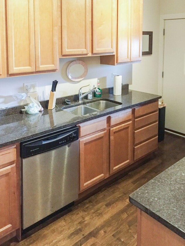Photo - 3451 North Wolcott Avenue #2