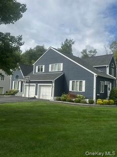 Building Photo - 3030 Ferncrest Dr