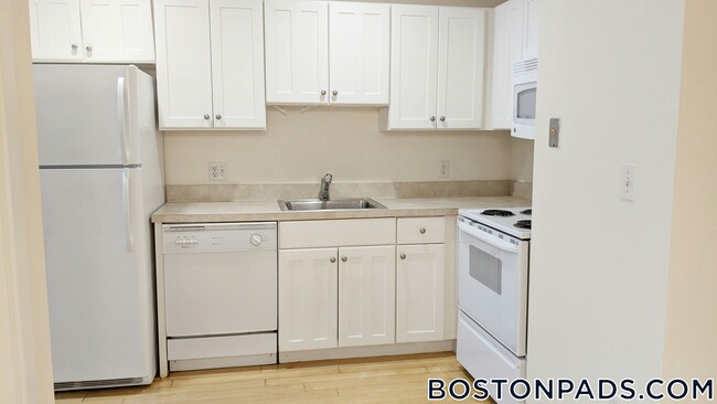 Building Photo - 40 Boylston St