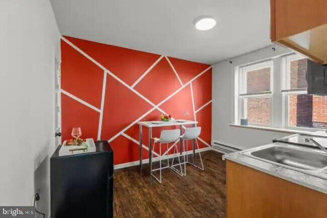 Building Photo - 207 N 63rd St