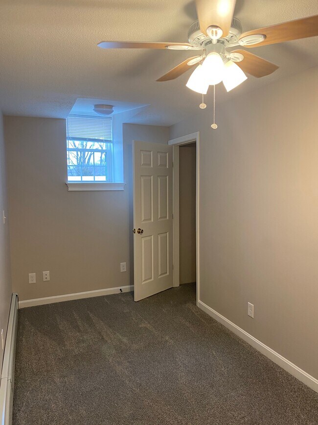 Bedroom - 246 Montcalm St