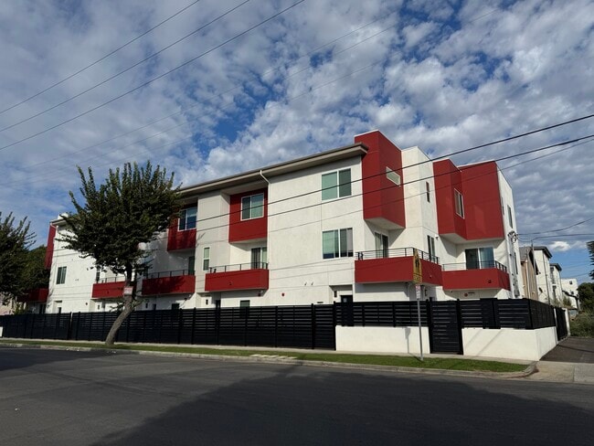 Building Photo - 1298 W 37th St