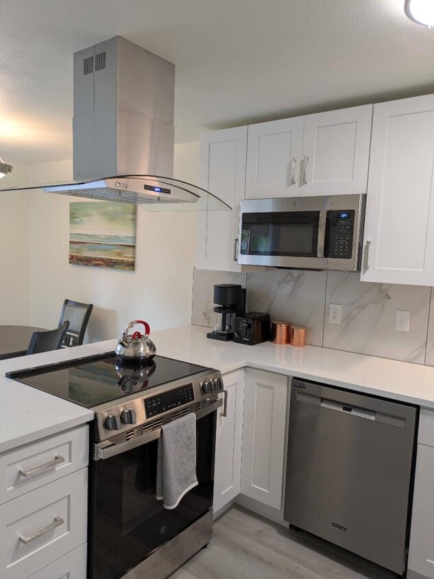 Foto principal - 425 Manhattan Dr