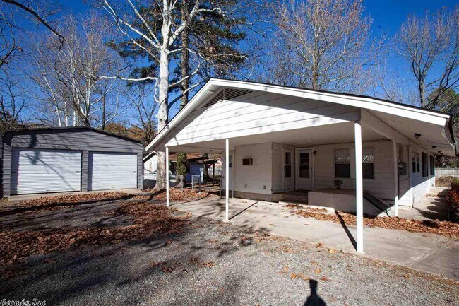 Building Photo - 10020 Shannon Dr