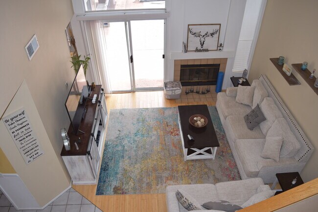 Foto del edificio - 12557 Spindletop Rd