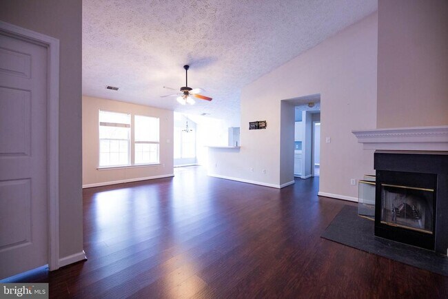 Building Photo - 6413 Weatherby Ct