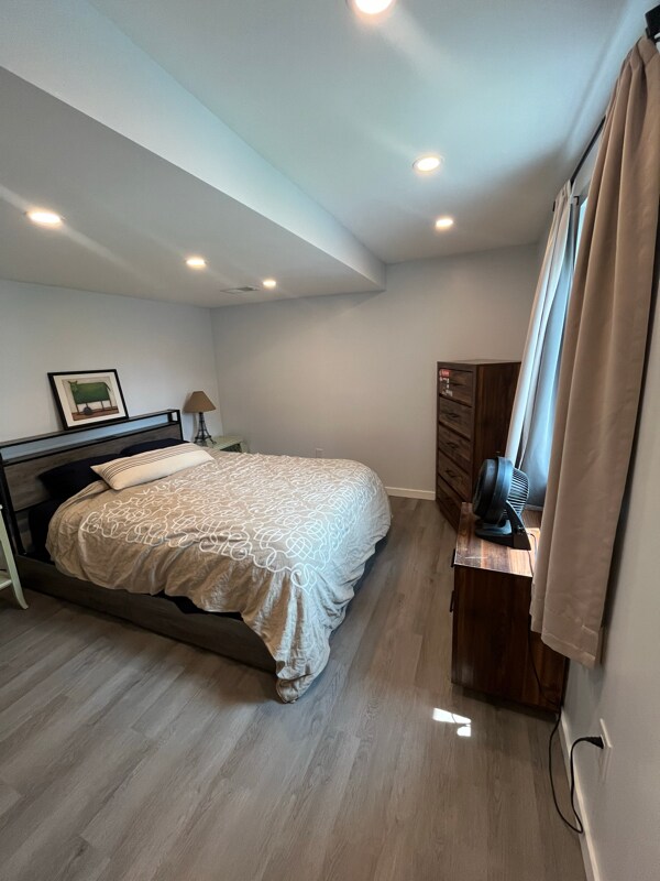 Foto principal - 9223 Ames Ave