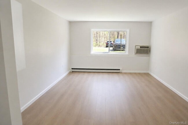 Building Photo - 39 Tanager Rd
