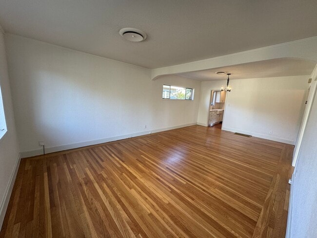 Building Photo - 3 bedroom 2 bathroom single family home | Located in Tahoe Park