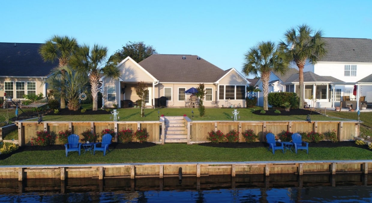SPACIOUS WATERFRONT 3 bed/3.5 bath with lo... - SPACIOUS WATERFRONT 3 bed/3.5 bath with lo...
