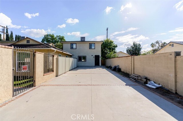 Foto del edificio - 17428 Roscoe Blvd