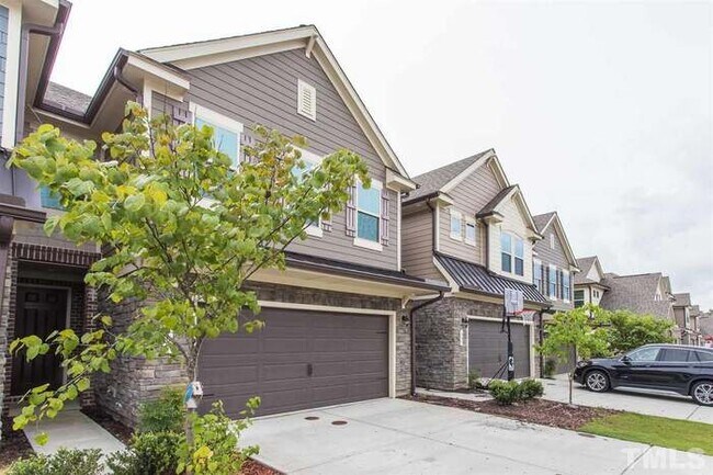 Foto del edificio - 607 Rockcastle Dr