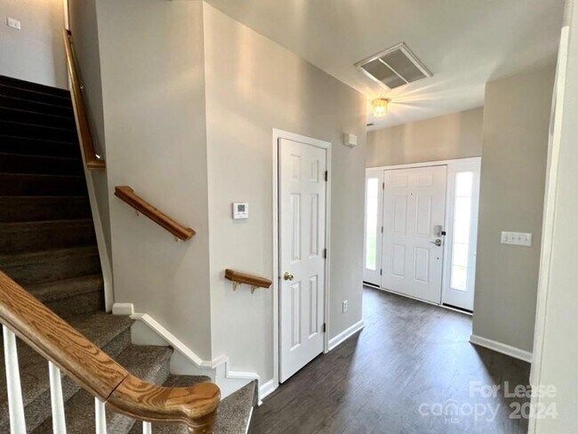 Building Photo - 3519 Balsam Tree Dr