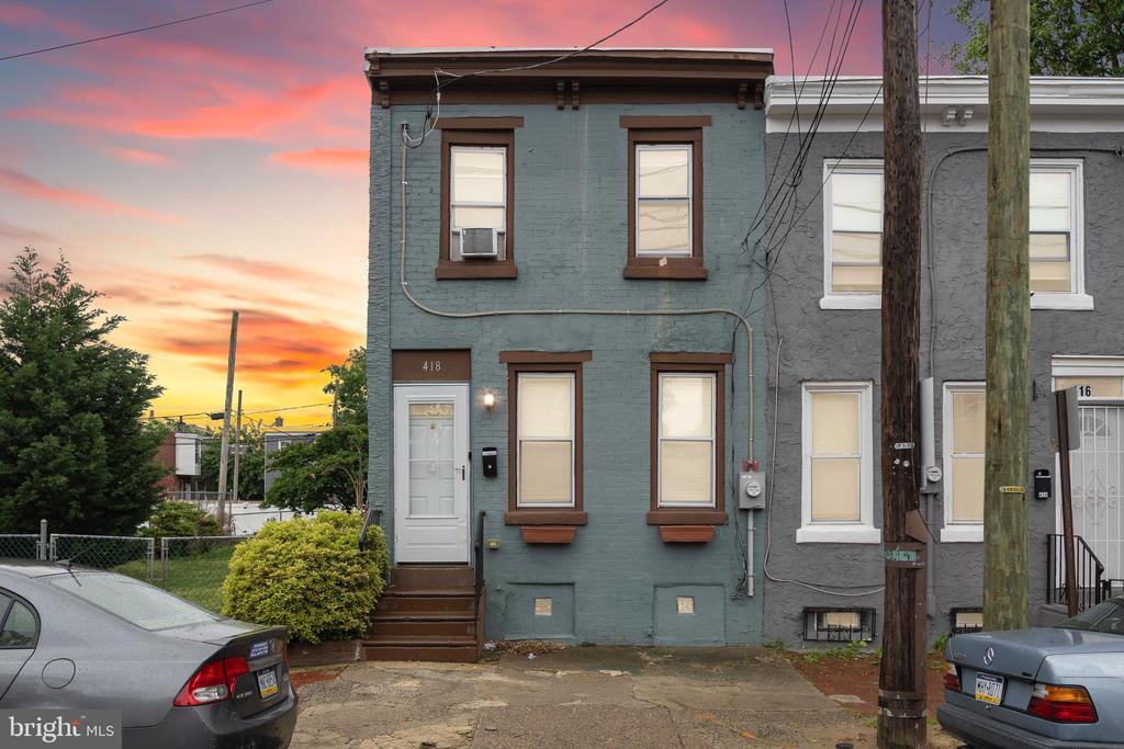 Primary Photo - 418 Vine St