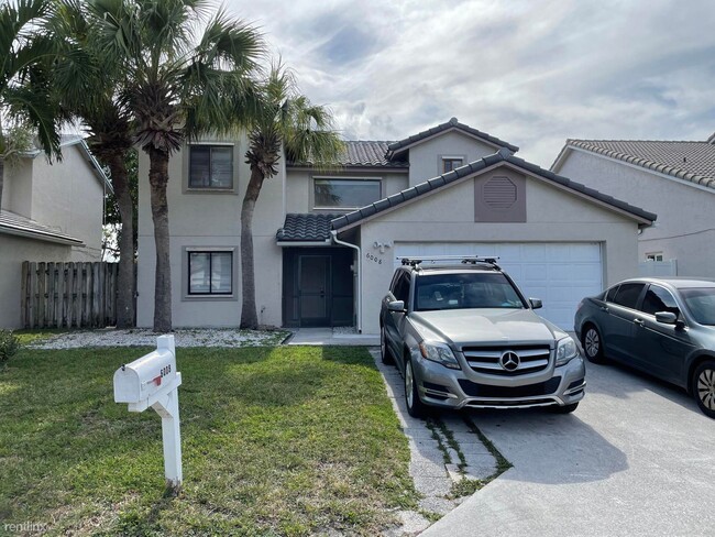 Building Photo - 4 br, 2.5 bath House - 6008 Strawberry Fie...