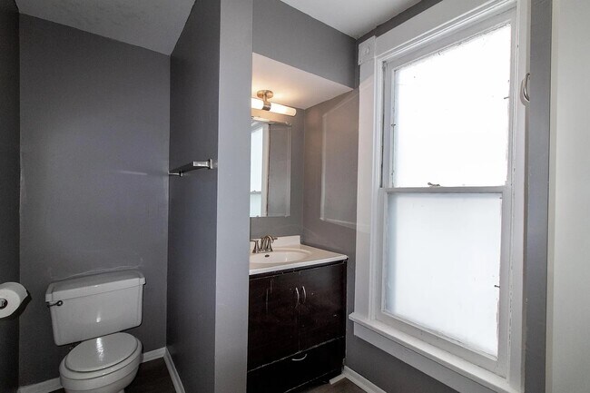 Foto del edificio - 1111 5th Ave NW