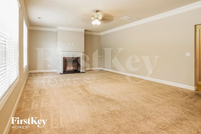 Foto del edificio - 307 Summerwalk Rd