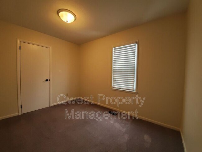 Foto del edificio - 1647 Mason St NE