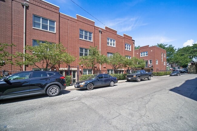 Building Photo - 1730 W Terra Cotta Pl