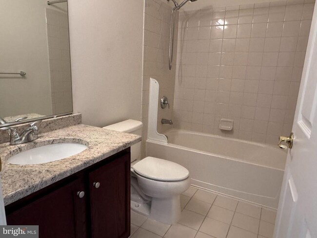 Foto del edificio - 821 Timberlake Dr